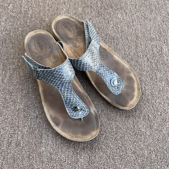 Taos comfort thongs cork footbed flip flops leather gray snakeskin reptile 8-8.5 - Picture 1 of 6